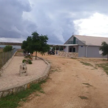 Irena Holiday home Kosljun