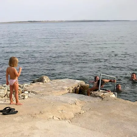 Irena Holiday home Kosljun